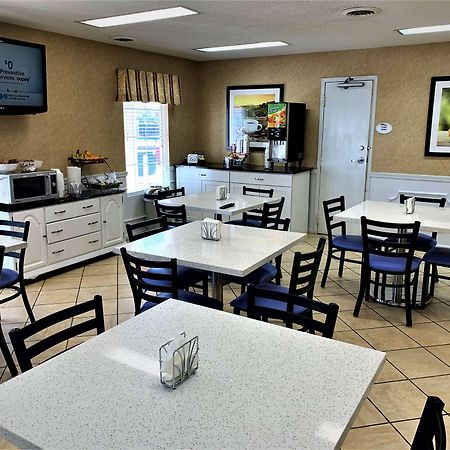 Baymont By Wyndham Eden Motel Bagian luar foto