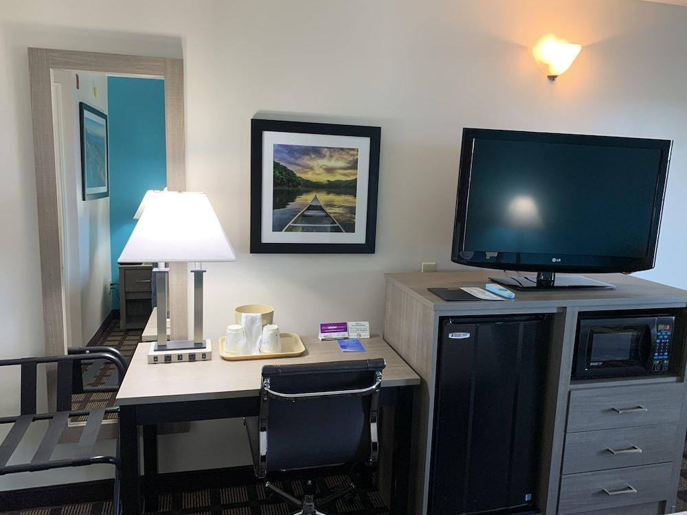 Baymont By Wyndham Eden Motel Bagian luar foto