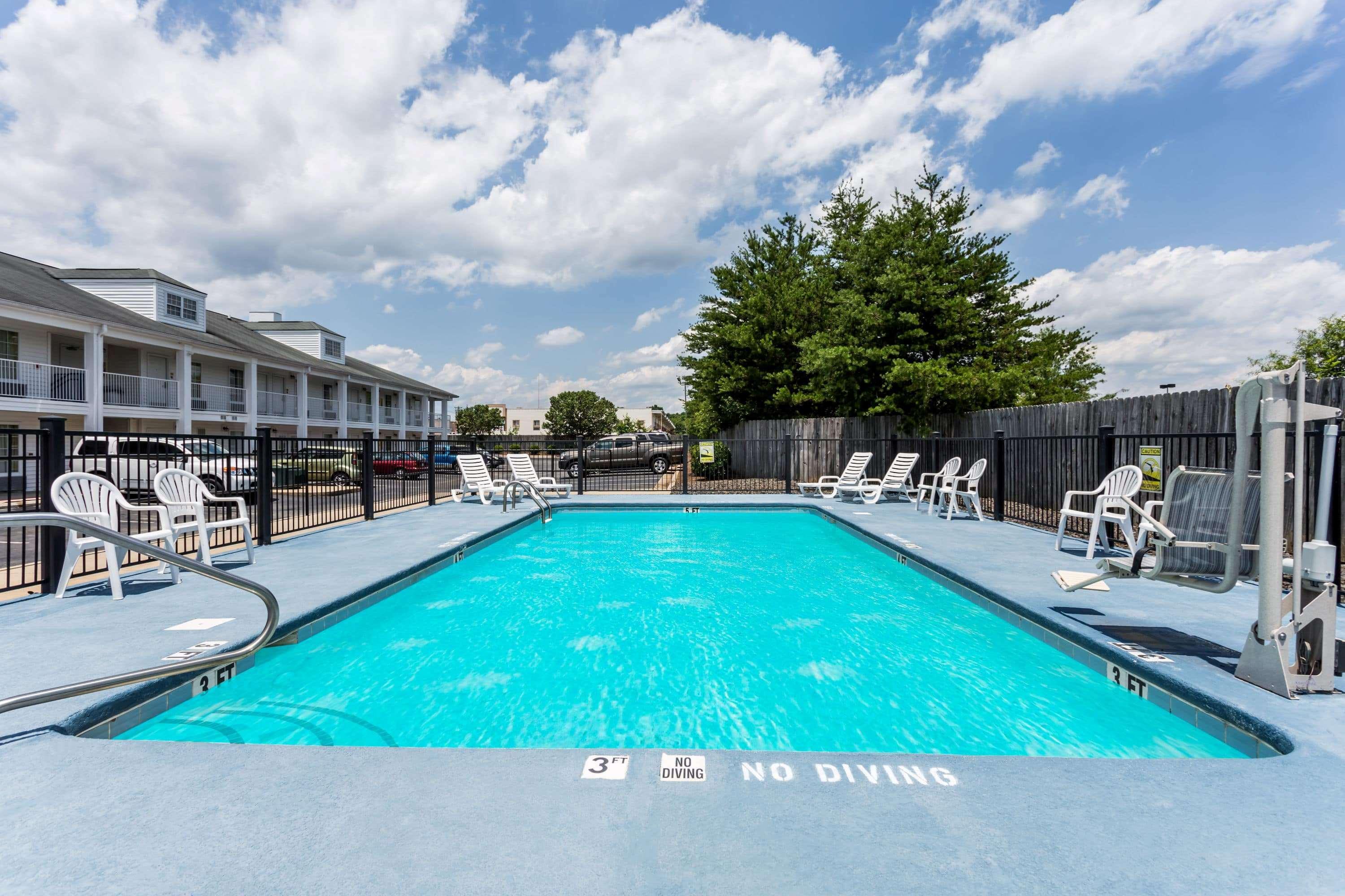 Baymont By Wyndham Eden Motel Bagian luar foto