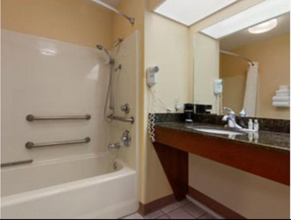 Baymont By Wyndham Eden Motel Ruang foto