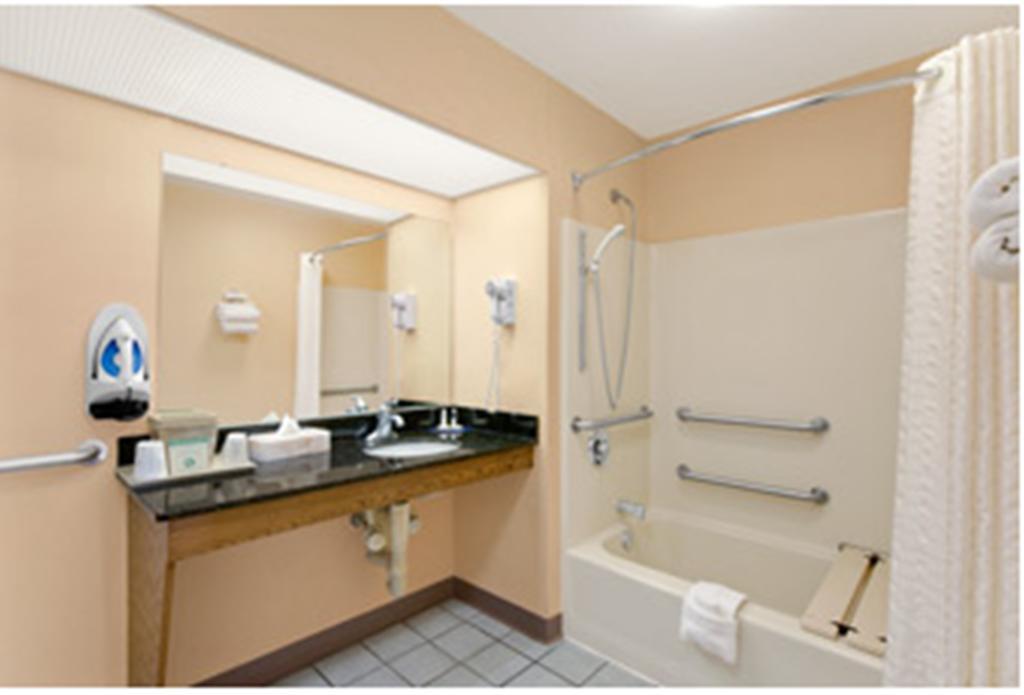 Baymont By Wyndham Eden Motel Bagian luar foto
