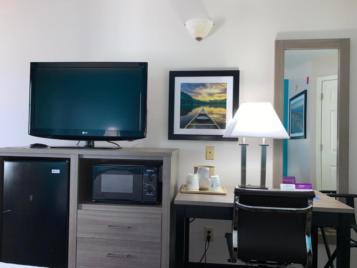Baymont By Wyndham Eden Motel Bagian luar foto