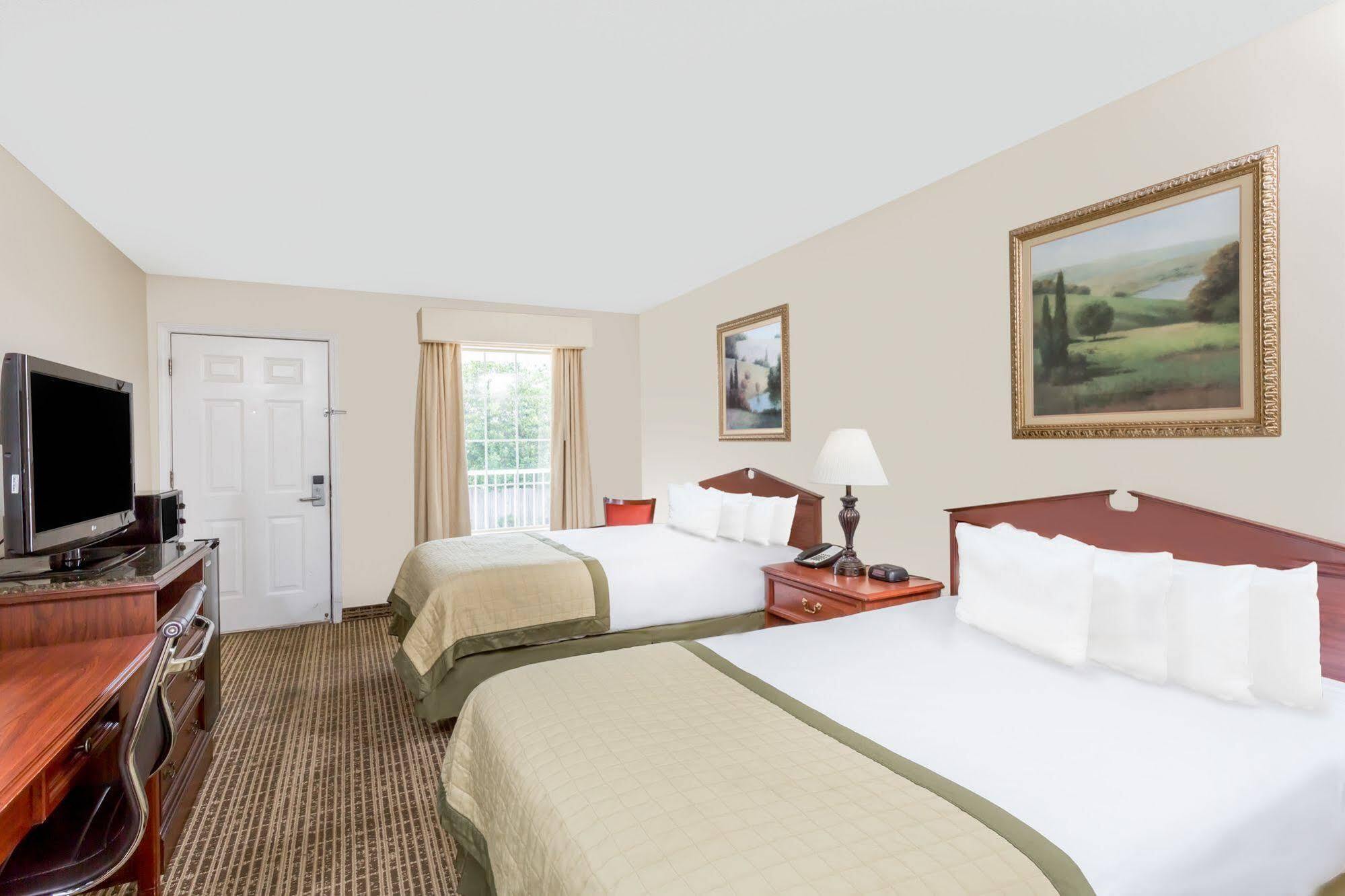 Baymont By Wyndham Eden Motel Bagian luar foto
